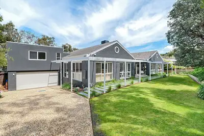 Image de Perfectly designed for relaxed lifestyle - sleeps 14