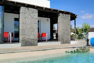 Image de Villa Fedelian 2 (jusqu'à 12 personnes) jardin piscine chauffée proche centre