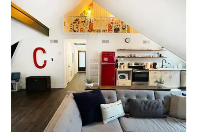 Image de Beautiful Historic Home in the Heart of South Main!