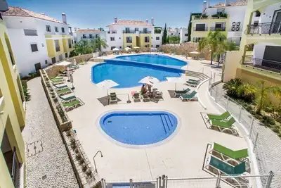 Image de Modern Apartment with Free Wifi and communal swimming pool in O Pomar Cabanas