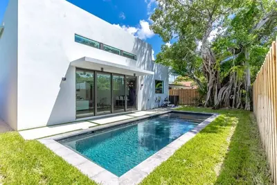 Image de Lux Villa with Pool | Wynwood House by RoveTravel