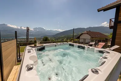 Image de Annecy happy lodge duplex 9 pers vue lac jacuzzi