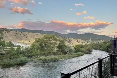 Image de Book Now for Summer Events! Downtown Salida with 3 balconies on the River!