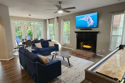 Image de Spacious, Modern, Retreat 4bd, 3ba, inbetween downtown Savannah and Tybee Island