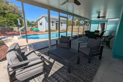 Image de 5br/4ba Pool & Tiny Home | Good Morning Rentals