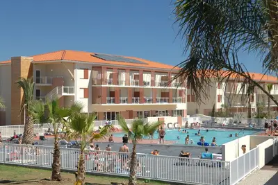 Image de Maison à 5 mins de la Plage! | Piscine extérieure