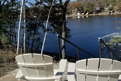 Image de Picturesque Up North Lakeside Family Getaway