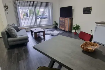 Image de Zentral Gelegenes Neues Appartment