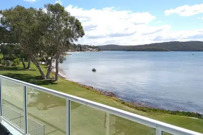 Image de Woody's Place, 87a Soldiers Point Rd - fantastic duplex on the waterfront
