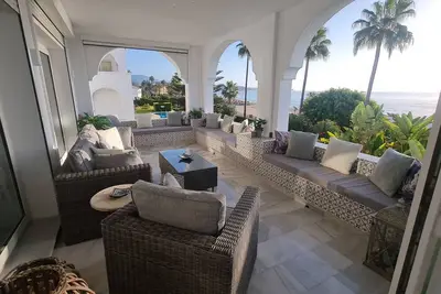 Image de Appartement \"Front Line Beach La Cala\" avec Wi-Fi