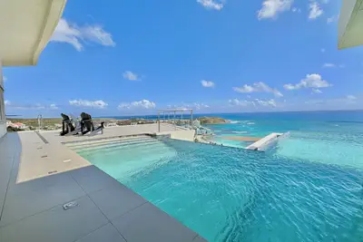 Tropical modern villa with stunning sea views