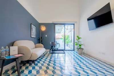 Image de w* | Exquisite 1br in Santa Ana