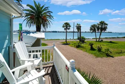 Image de Sangria Sunset | Waterfront + Pier & Shared Pool!