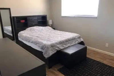 Image de Great Location. Quiet But Near To Great Restaurants And Activities