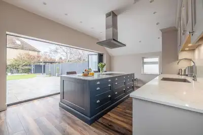 Family Friendly Escape In Eton ❤ Countryside Views
