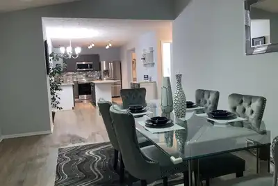 Image de Glam 3 Bed Sanctuary in the Heart of Westerville