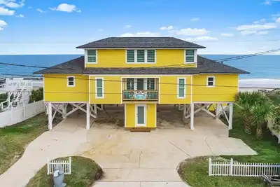 Image de Once Upon a Tide | Wren Beach Rentals by Portoro