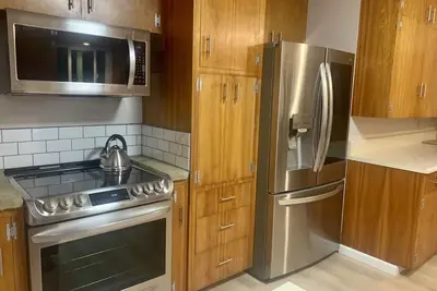 Image de Mid Century Modern-5 min from I-5