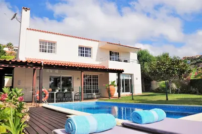Image de Ocean-View Villa ★ Private Pool and Garden