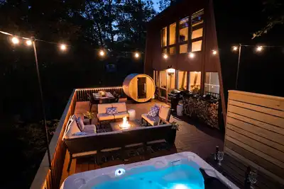 Image de 6br Modern Massanutten Chalet with Hot Tub, Sauna