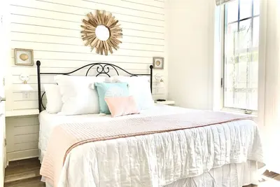 Image de Summer dates available! Near Rosemary Beach! Triple bunks! Beach and pool access