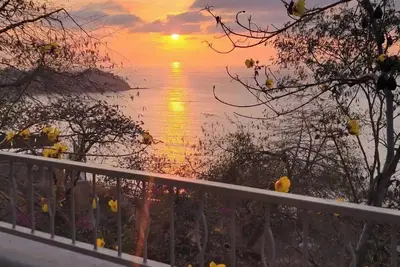 Image de Brand New! Ocean View Luxury w/Infinity Pool and Hot Tub