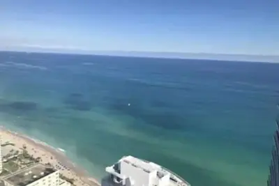 Image de Ocean View Beachfront 2Bed/2b M-Penthouse @Hyde