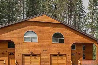 Image de Modern Tahoe Getaway. Minutes to everything.