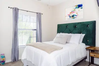 Image de Spacious and centrally located
