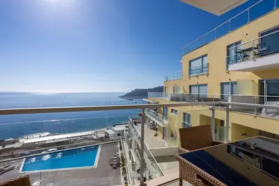 Janelas de Zimbra | Lovely Apt with Pool and Sea V
