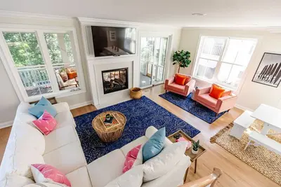 Image de Surfer Girl-New Custom Home Built for a Crowd!