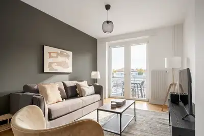 Image de Sunny Horgen 2. 5 Room w\/ Storage, 3 min to Market, by Blueground