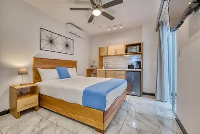 Image de Lovely 1-Bed/1Ba apartment with Patio in Downtown!