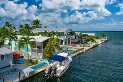 Image de Waterfront Paradise in Florida Keys. Free use of Kayaks, and more!