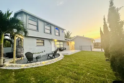 Image de Tropical Paradise 3 Bedrooms, 2 Baths, Coconut Palms, Jacuzzi, Shopping, Beaches