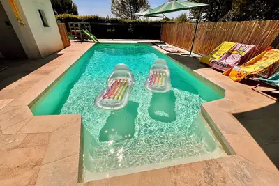 Image de Au calme, Gîte avec Piscine sécurisée - Luberon