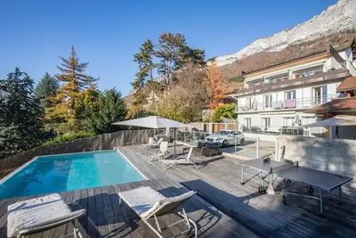 Image de Veyrier centre - Pool and View, Apt contemporain