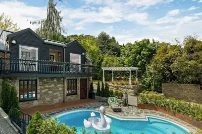 Image de Alpine Cottage | Swimming pool | Lake and Mountain Views