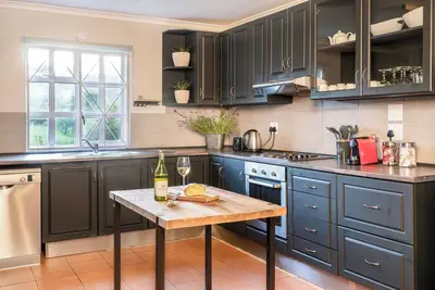 Image de Avemore Winelands Home with full backup power