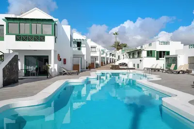 Image de Appartement de vacances \"Rubí\" près de la mer avec piscine partagée et Wi-Fi