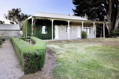 Image de Picturesque Adelaide Hills Cottage