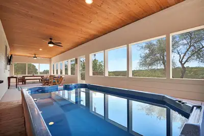 Image de Fox Trot I  Family getaway with hot tub near Canyon Lake!