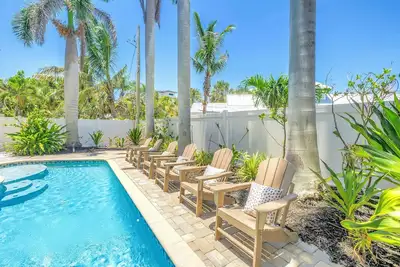 Image de Gertrude's Siesta | 6 Terraces, Rooftop, Pool, 1-min to Beach and Village!