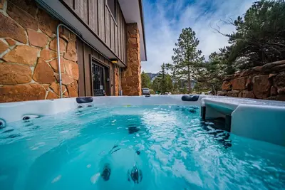 Image de Sale! Hot tub, king beds, wildlife, fireplace