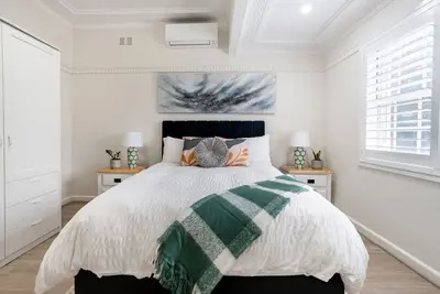 Image de 3br/1bt short walk to Wollongong Hospital