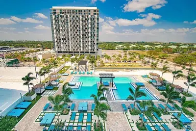 Image de Amazing Condo with Golf Course View In Downtown Doral