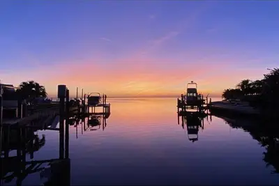 Image de Luxury Waterfront Home w/ Dock, Pool & Hot Tub
