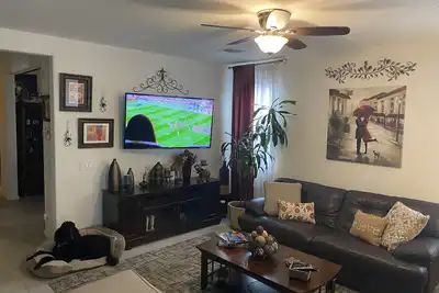 Image de 2. 5 miles to Super Bowl Lvii - State Farm