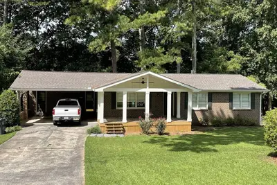 Image de ✓ 3 beds ✓ 2 bath ✓ Max 6 ✓ 5 min to highway ✓ 20 min to Mall of Ga ✓