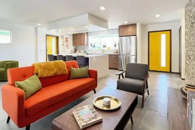 Image de Mid-century designer home in historic Old Town Scottsdale